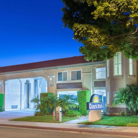 Days Inn By Wyndham Near City Of Hope Duarte Bagian luar foto