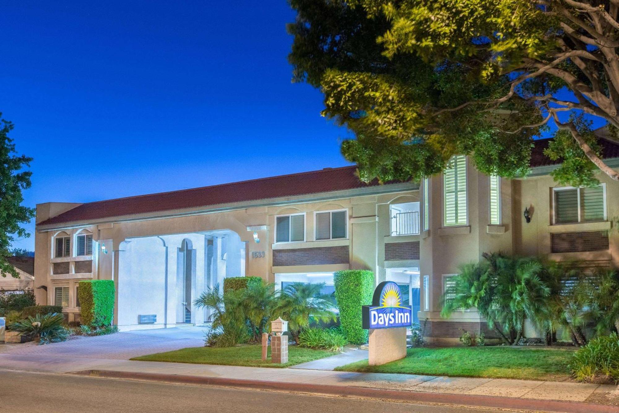 Days Inn By Wyndham Near City Of Hope Duarte Bagian luar foto